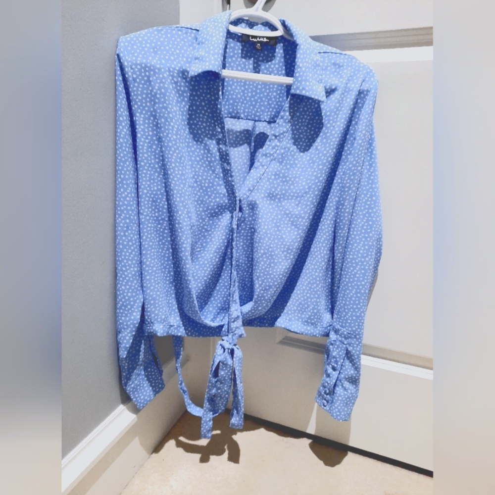 Size medium wrap top from lulus